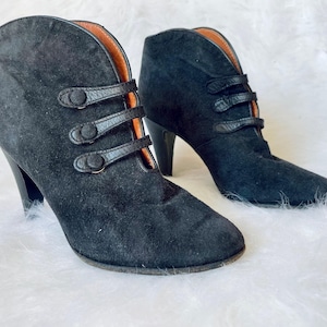 Vintage Black Leather Heeled Boots - Women&#39;s Size 35 - Classic Ankle Booties
