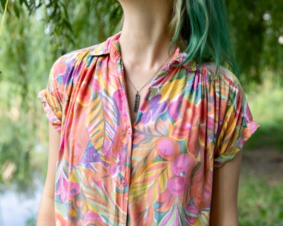 Vintage shirt Pink patterned blouse button up shir