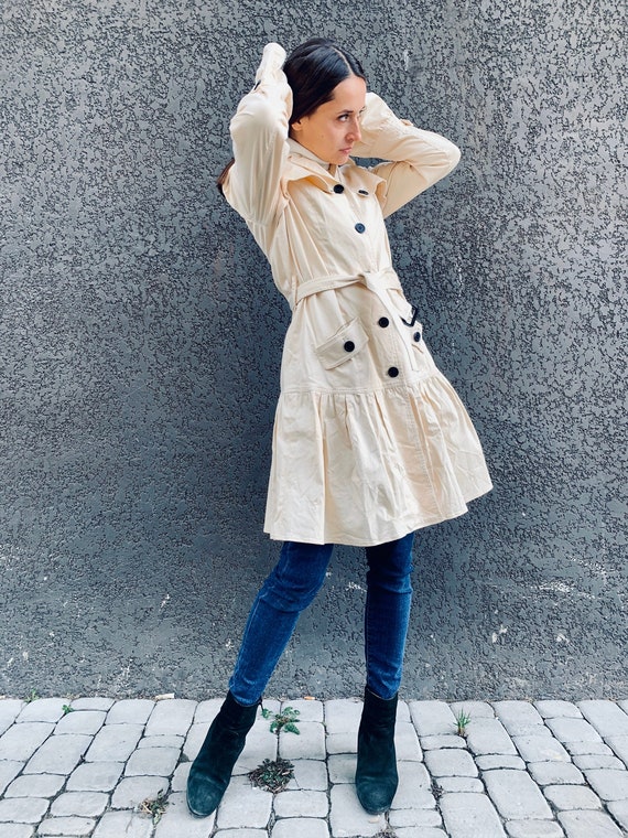 Vintage trench coat Beige trench coat