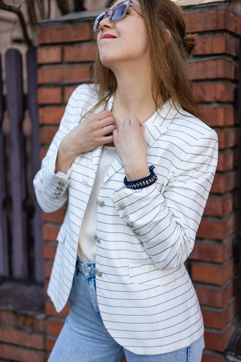 Chic Women's Vintage Jacket White Stripes in Luxurious Cotton and Silk image 4