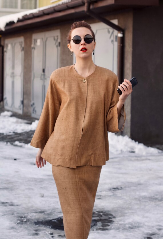 Vintage skirt suit Woman's suit Silk Wild silk Ret