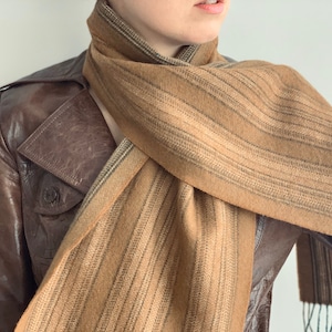 Vintage bruine wollen sjaal. Heren dames unisex sjaal. Gemaakt in Duitsland afbeelding 10