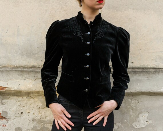 Vintage Black velvet jacket short jacket blazer em