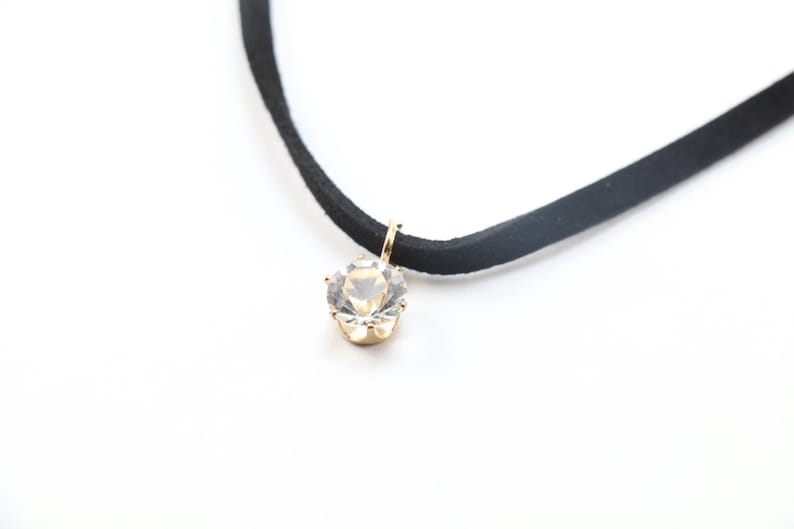 Black Velvet Choker Necklace with Shining StoneGem