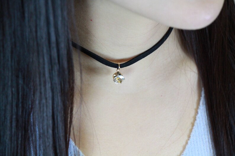 Black Velvet Choker Necklace with Shining StoneGem