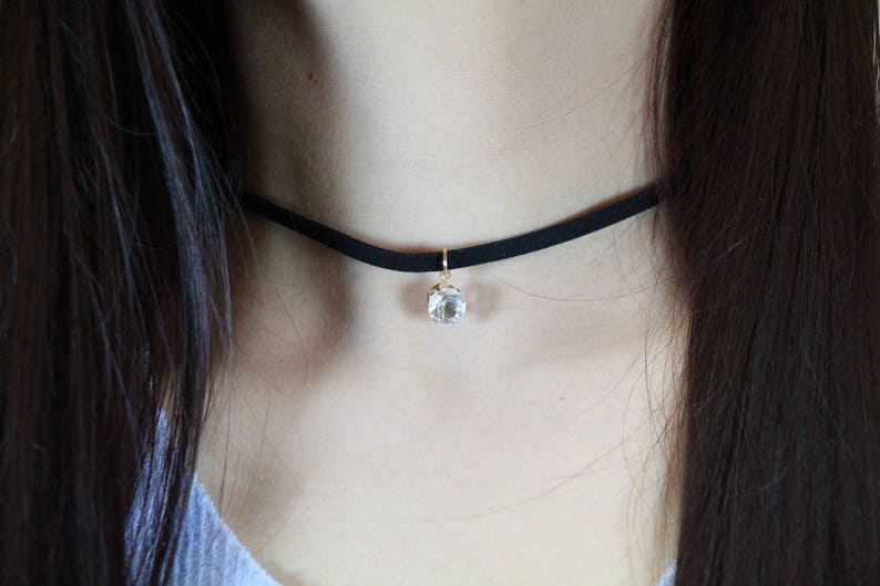 Black Velvet Choker Necklace with Shining StoneGem