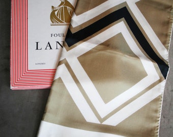 Foulard LANVIN Vintage 100% Coton, Dimensions 56x57 Cm, Noir - Occasion élégante