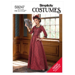 Può includere: Un cartamodello Simplicity Costumes per un costume di fantasia o cosplay. Il cartamodello è per le taglie 6-14, 32-40 e 34-42. Il cartamodello include le istruzioni per realizzare un abito rosso e nero con un bordo in pizzo e un ventaglio.