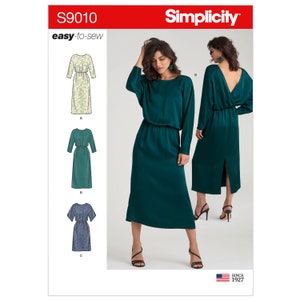 Peut inclure: Patron de couture Simplicity S9010, patron de robe facile à coudre avec trois variantes : un imprimé floral, un vert uni et un imprimé bleu. La robe est ample, à manches longues et à taille froncée.
