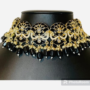 latest trendy Meenakari necklace