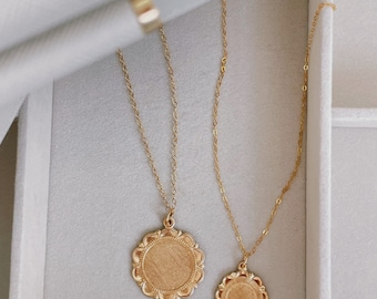 Personligt halsband med blommedaljong, cirkel i 14k guldfyllt eller sterlingsilver