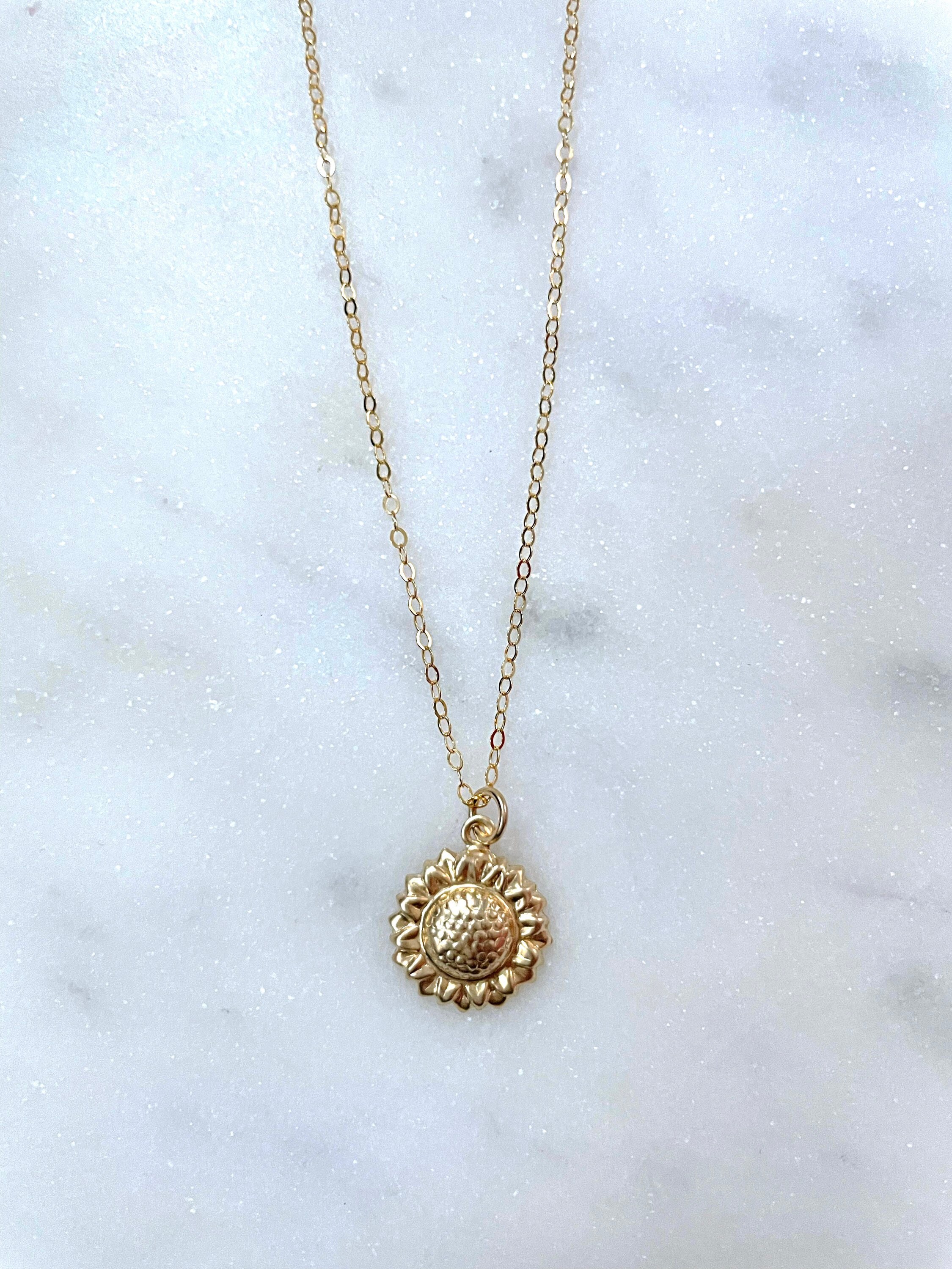 Sunflower necklace / flower necklace / 14k gold filled necklace / dainty necklace / everyday wear jewelry / pendant necklace Sunflower necklace / flower necklace / 14k gold filled necklace / dainty necklace / everyday wear jewelry / pendant necklace