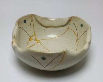Japanese Mitsuori bowl repaired with Kintsugi (Kintsukuroi) technique.