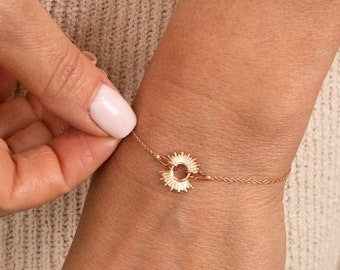 Dainty Bracelet with Gold Sun, Minimalist Little Women Bracelet, Delicate Bracelet for Everyday, Mother Daughter gift Ideas