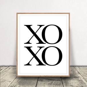 XOXO Printable - Minimalistische Kunst - Schwarz und Weiß Druck - Minimalistische Typografie - Liebe Print - Umarmungen und Küsse Poster - Digitaler Download