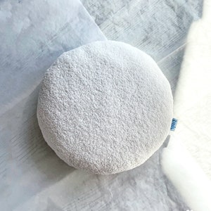 Cream White Boucle Round Cushion, Teddy Circle Shaped Soft Decorative Pillow, Vintage Nordic Style Bouclé Home Decor, Sherpa Chair Accent