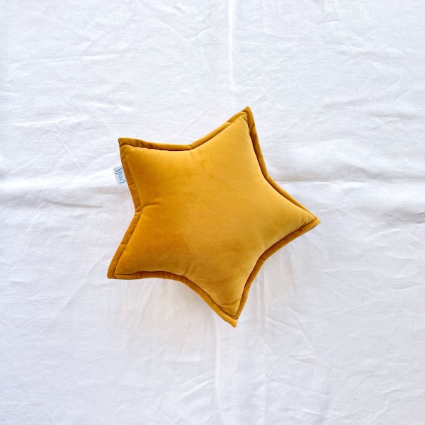 Coussin étoile en velours moutarde, coussin décoratif en forme d'étoile jaune, cadeau pour bébé neutre, décoration de chambre d'enfant céleste pour chambre d'enfant
