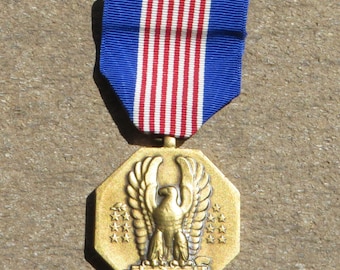 ケース付き米国パープルハート勲章 - Etsy 日本