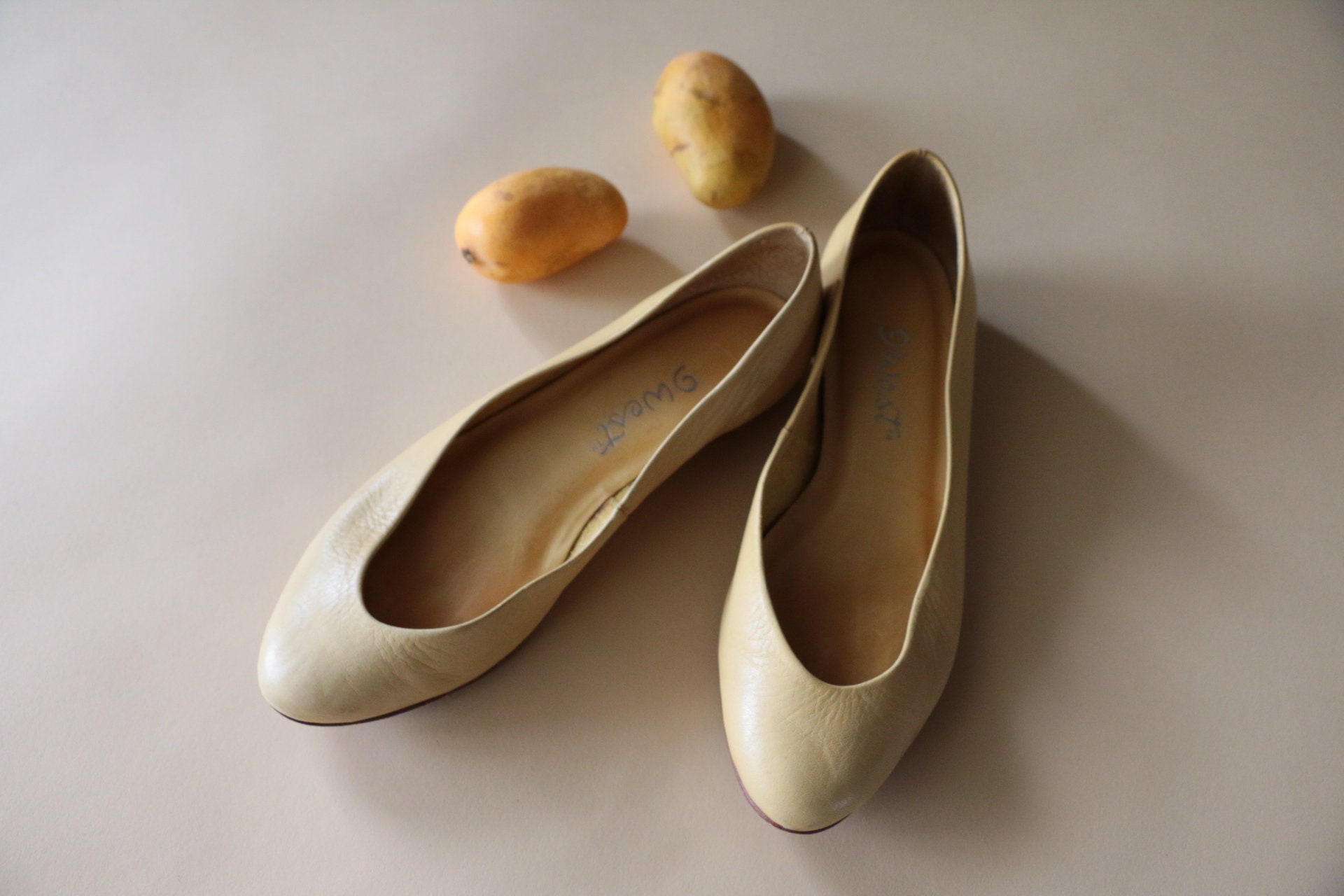 nine west yellow flats