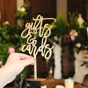 Tafelbord cadeaus en kaarten | Houten tafelbord bruiloft | Tafelbord met voet | Rustiek bord met cadeaus en kaarten | Roségoud | Zilver | Goud