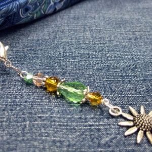 Sun Flower Dangle Charm, Zipper Charms, Junk Journal Charm, Embellishment, Zipper Pull, Planner, Purse, Travelers Notebook Key chain Jewelry