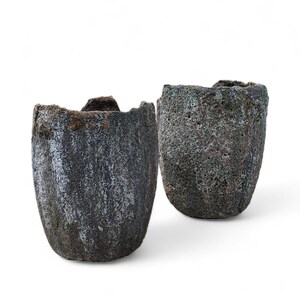 Rustic Vintage Crucible Plant Pot Set: Patinated Garden Decor