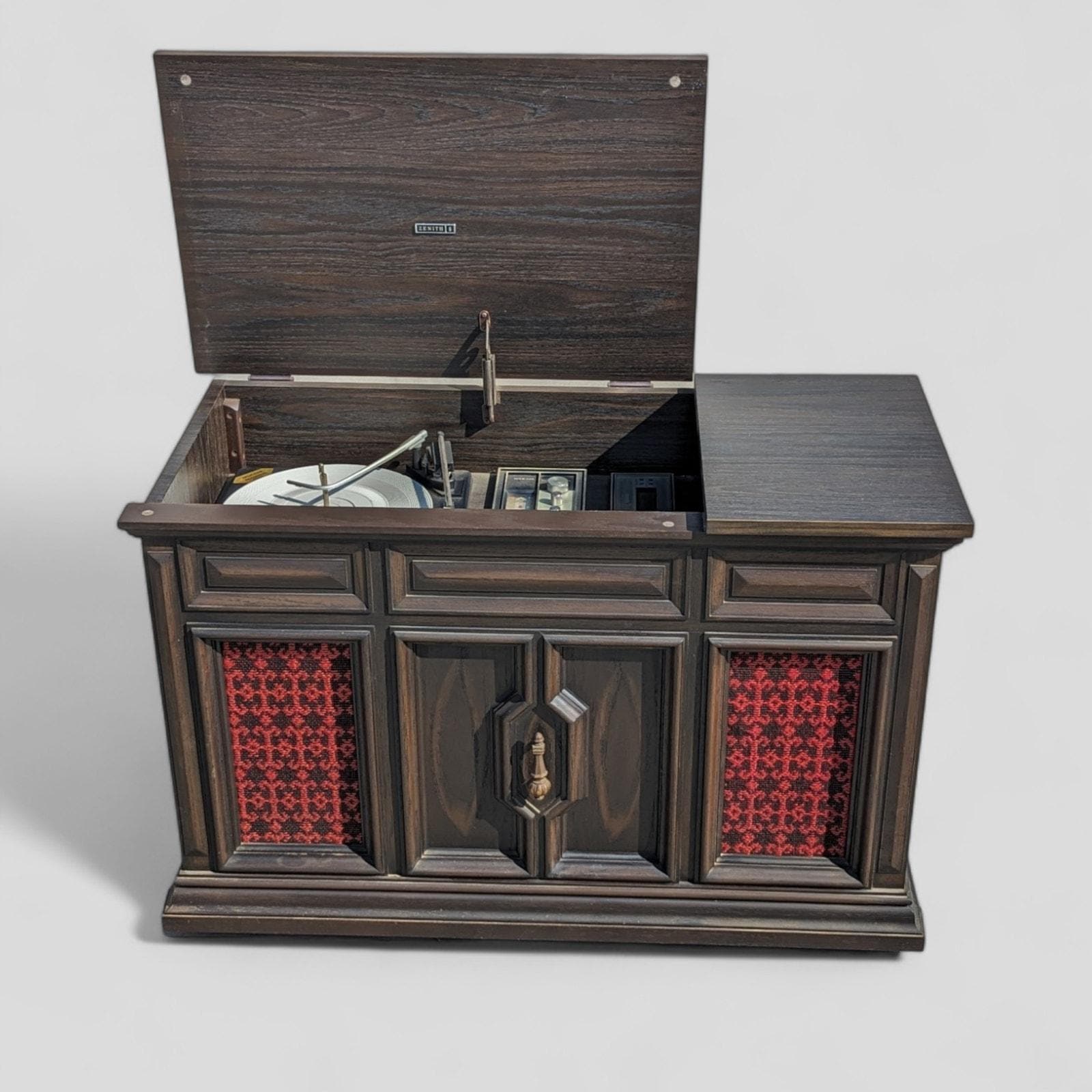 Vintage Zenith Stereo Console, Record Player, Radio in Working