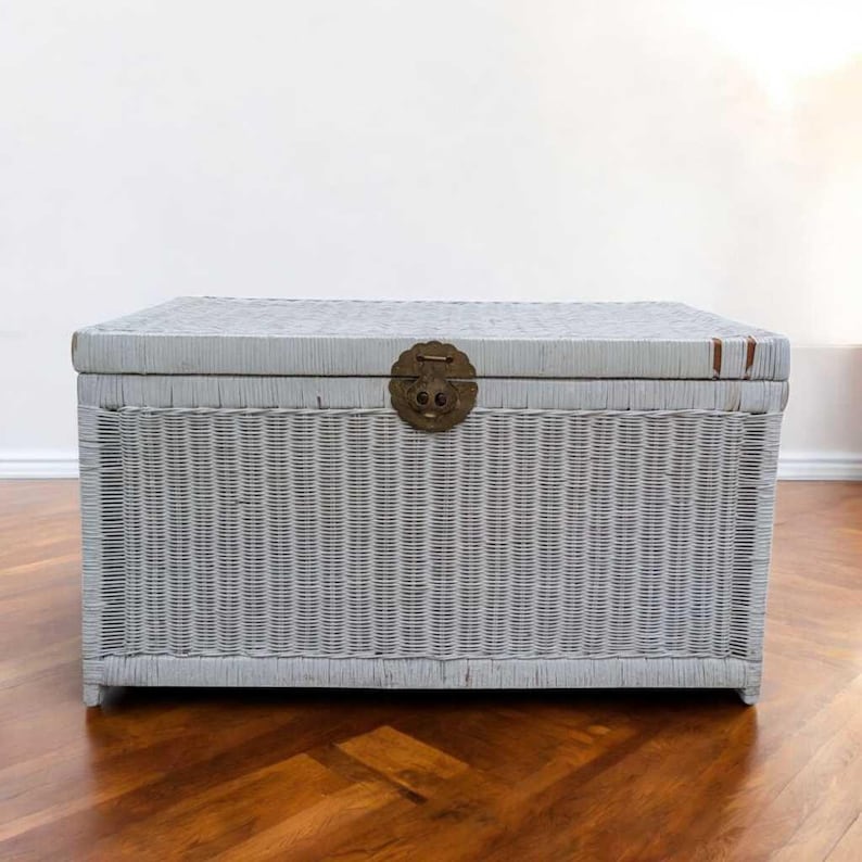 Vintage White Wicker Trunk – Coastal Boho Storage Chest, 35.5" Wide image 12