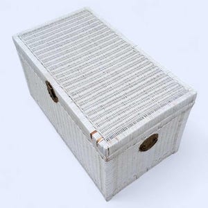 Vintage White Wicker Trunk – Coastal Boho Storage Chest, 35.5" Wide image 5
