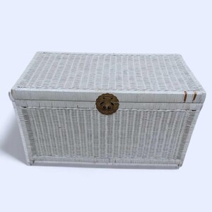 Vintage White Wicker Trunk – Coastal Boho Storage Chest, 35.5" Wide image 15