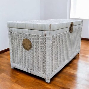 Vintage White Wicker Trunk – Coastal Boho Storage Chest, 35.5" Wide image 11