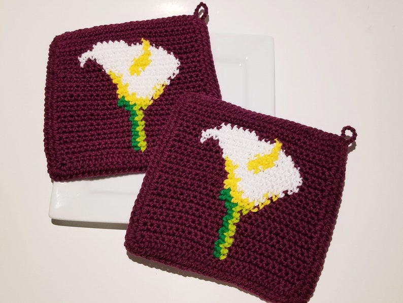 CALLA LILY Potholder Crochet Pattern, Lillies Flowers Mothers Day Potholder Pot Holder Graph and Written Instructions Single Crochet, Scarf image 1