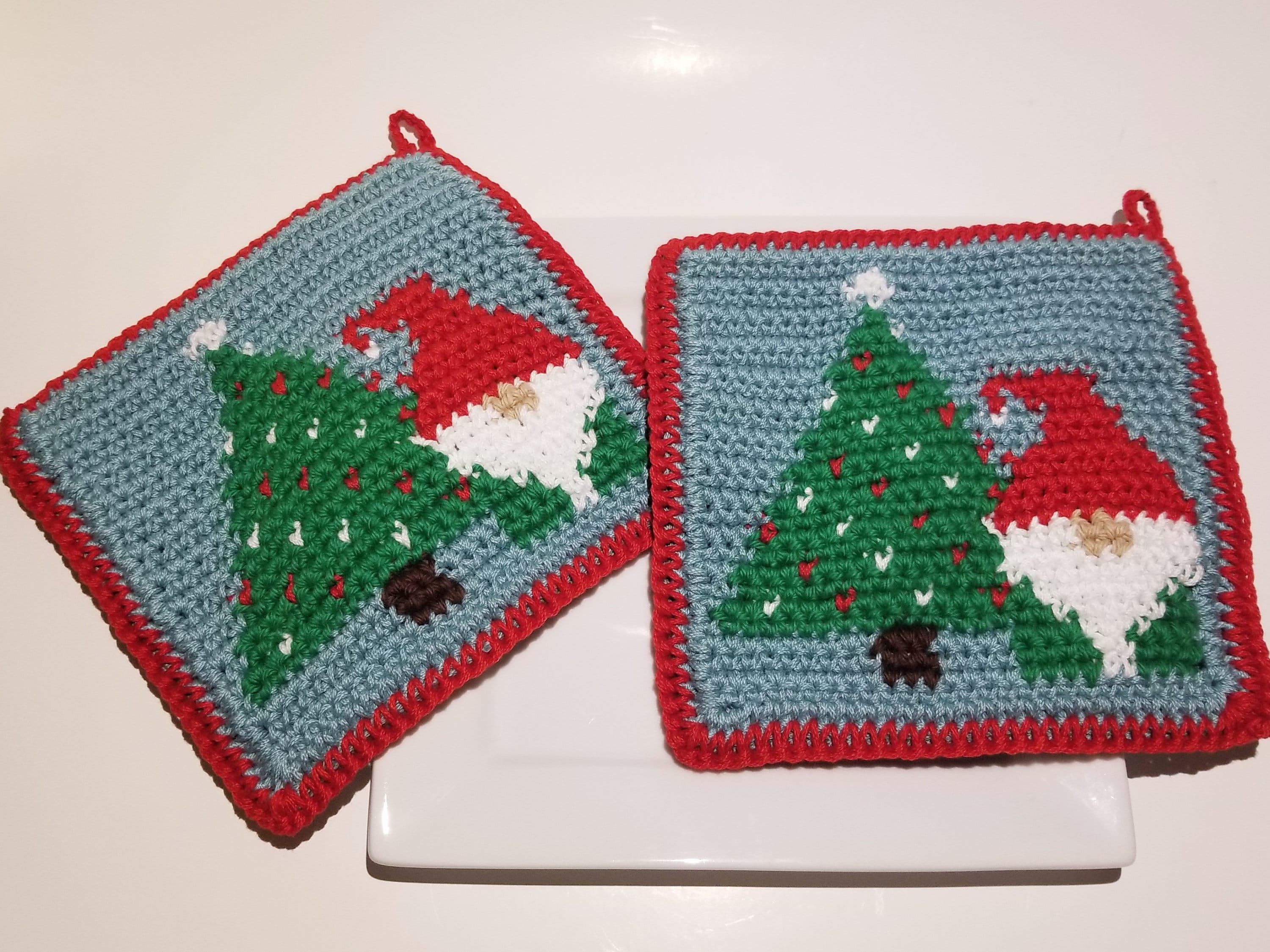 39 Christmas Gnome Crochet Patterns for Cozy Holiday Decorating 39 Christmas Gnomes Potholder Crochet