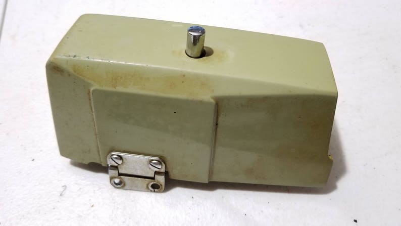 Original White Rotary 675 Sewing Machine Face Cover Parts P300