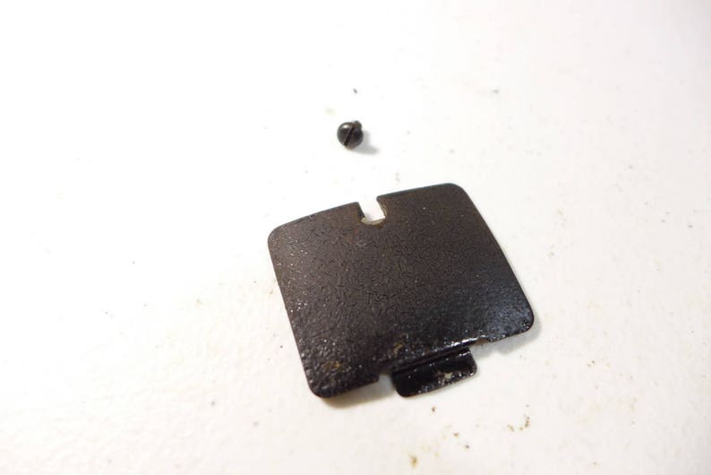 White Rotary Sewing Machine 151 153 Rear Cover w Screw Original Parts P54