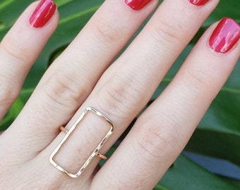 Bague rectangulaire martelée, bijoux géométriques