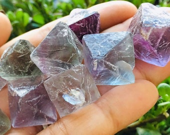 Raw Purple Fluorite Crystal: Natural Octahedron Gemstone (15-20mm)