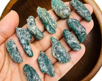 Green Raw Emerald Stone –1 Rough Colombian Crystal, Natural Long Shape Gemstone