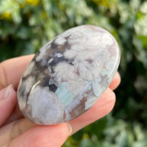 Flower Agate Palm Stone: Black, Pastel Blue, and Green Crystal (51.6 Gram)