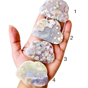 Nuage de cristal d&#39;agate fleurie : pierre précieuse Sakura à sculpter (40-60 mm)