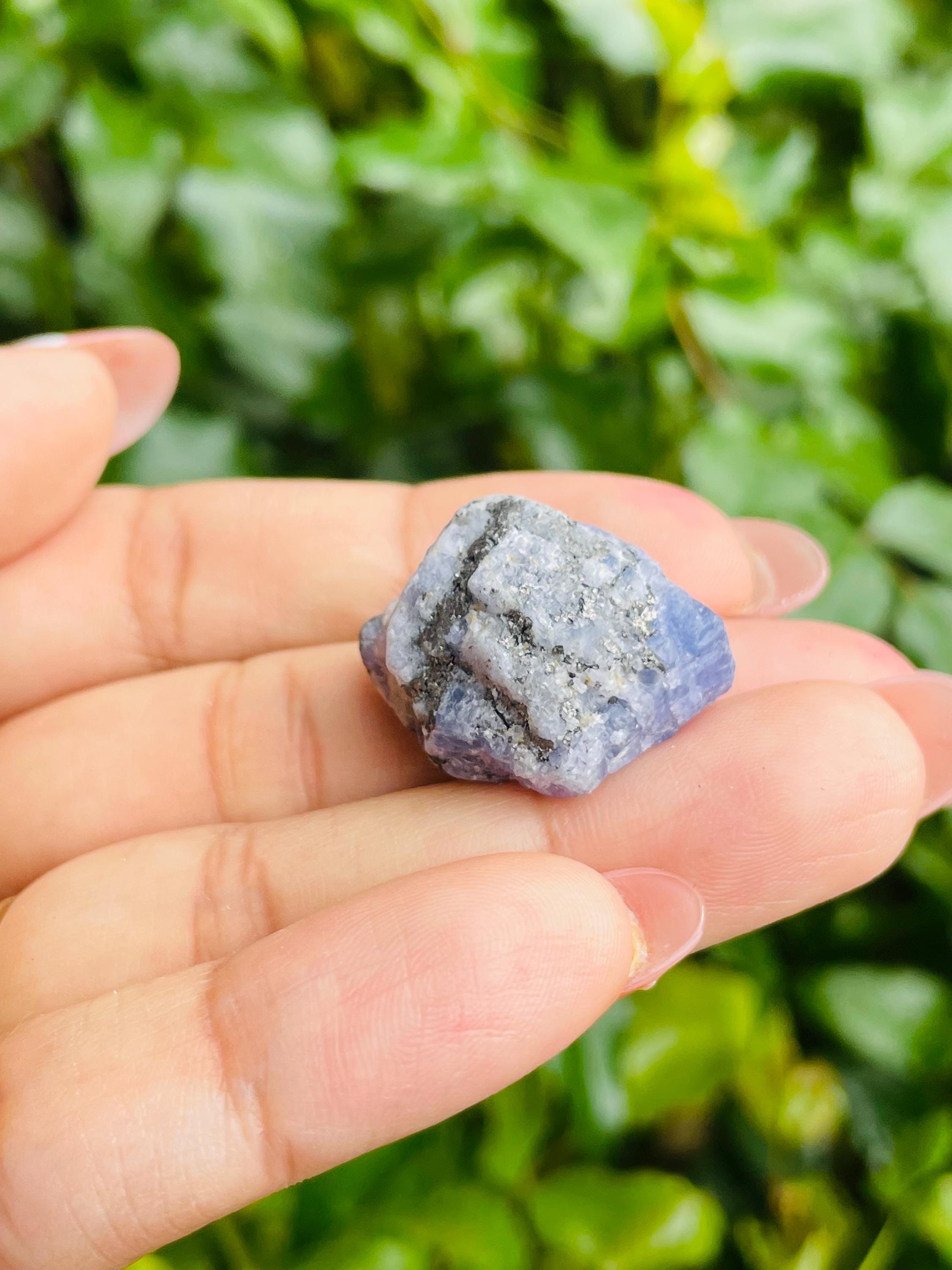 タンザナイト原石（9.5g）大きなタンザナイト原石、天然ブルー