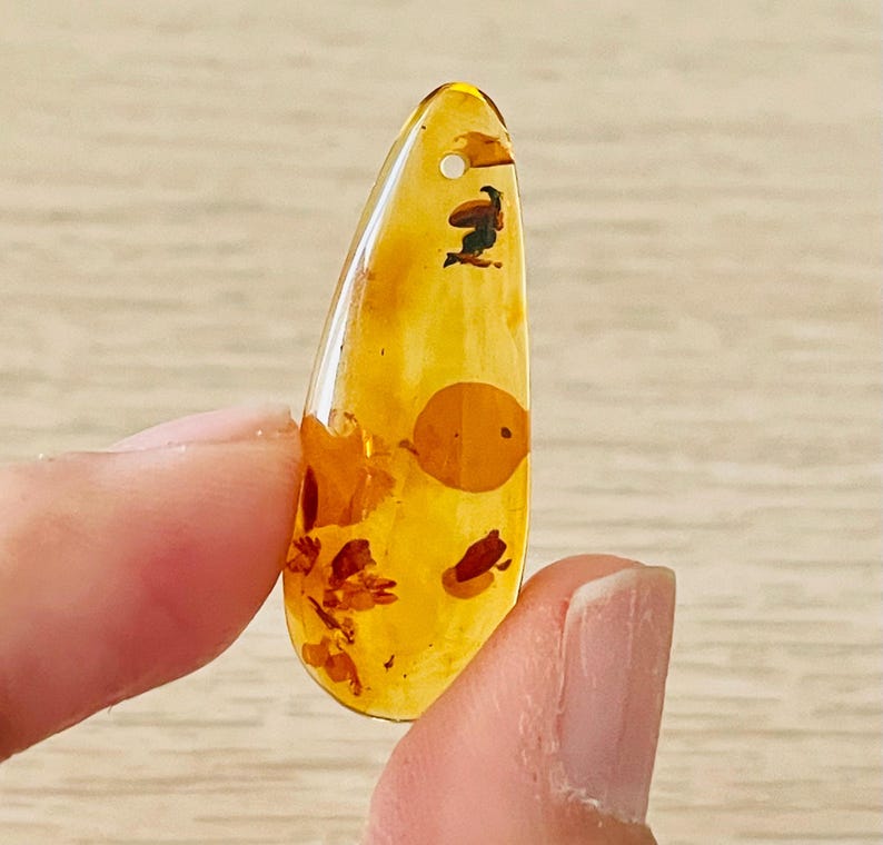 Druppelkristal gepolijst amber: cognacbruine edelsteen (20-30 mm) DRILLED Large