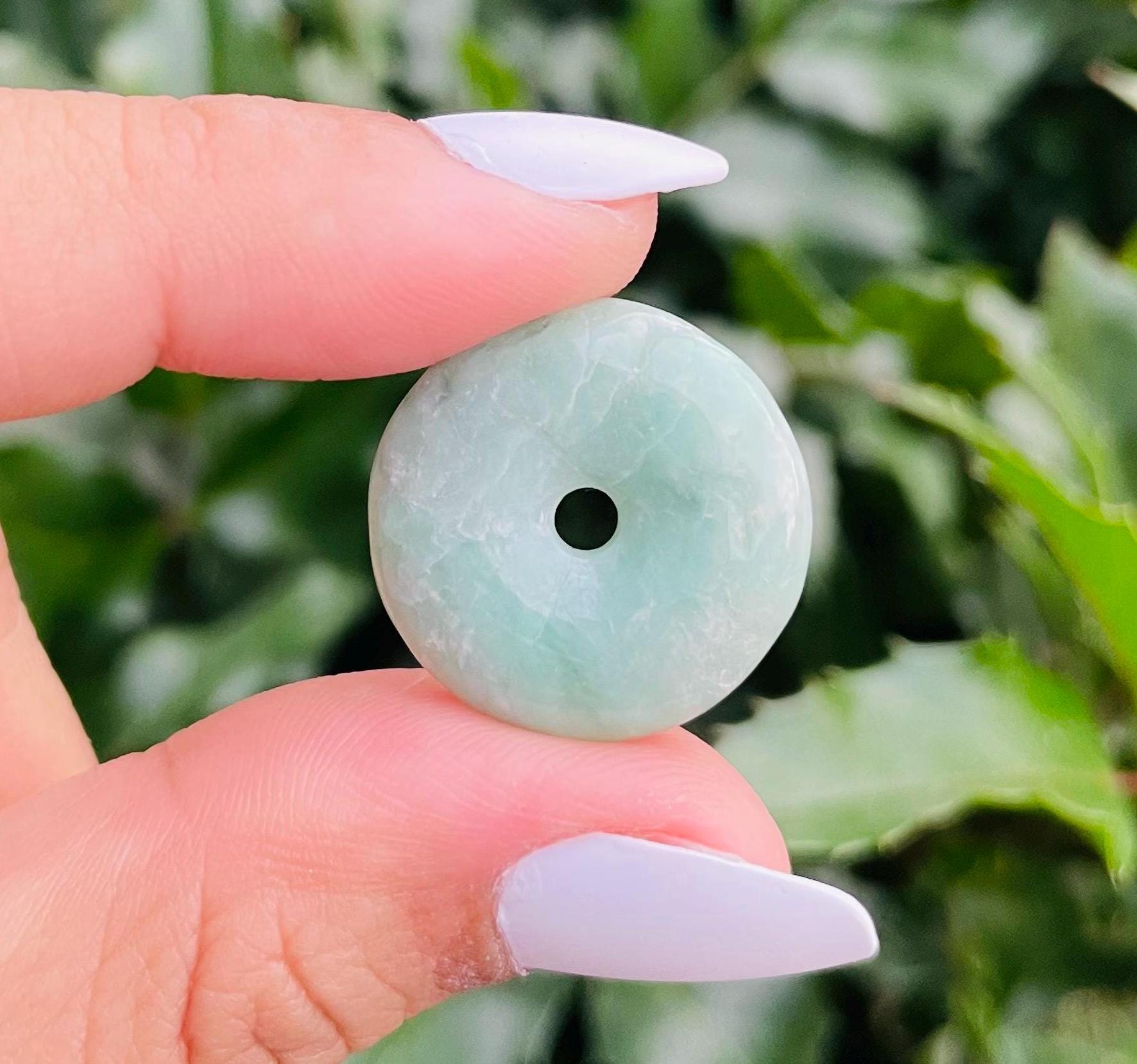 SALE 最終価格貴重！未使用14Ｋグリーンジェイド 花彫刻 ペンダントトップ レア翡翠蓮の花彫りひすいジェダイト天然石ペンダント緑紐ネックレス