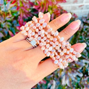 Small Pink Pearl Stretch Bracelet  (1) One Freshwater Pearl Drop Crystal Bracelet, Free Form  Natural Pearl Gemstone Bracelet Jewelry