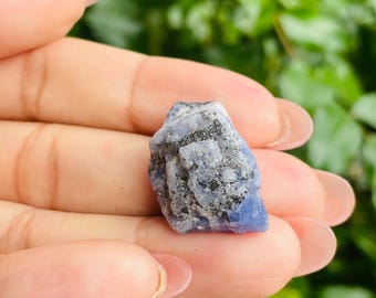 タンザナイト原石（9.5g）大きなタンザナイト原石、天然ブルー