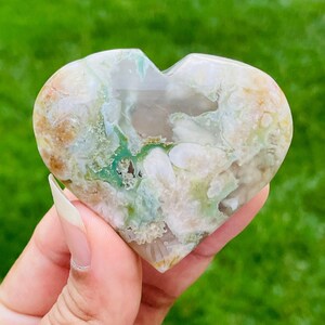 Green Flower Agate Crystal Heart (69.7G) Flower Agate Heart Stone, Tumbled Natural Gemstone