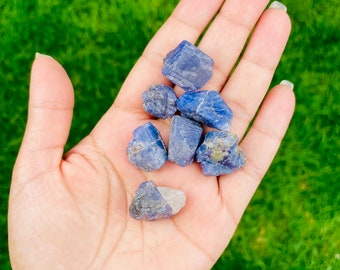 タンザナイトフェア！ ディープブルータンザナイト原石A01