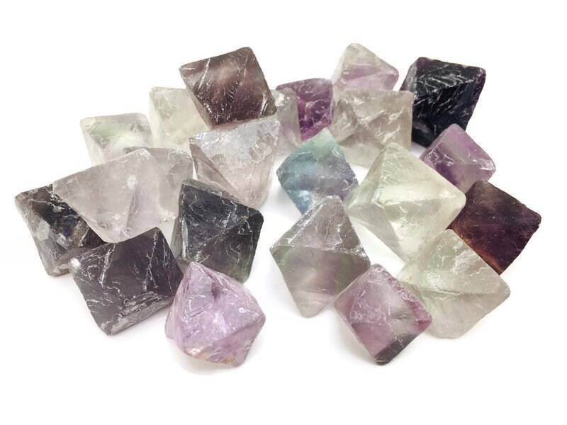 YiGo 5pcs Purple Crystal Love Natural Stones And Minerals Natural Fluorite Crystal Polish Stone Rocks