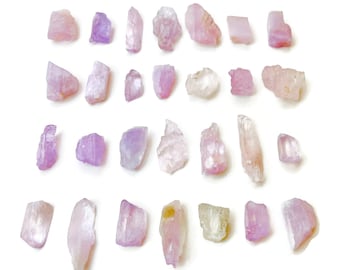 Rå Kunzitkristall: Naturlig rosa lila ädelsten (15-30 mm)