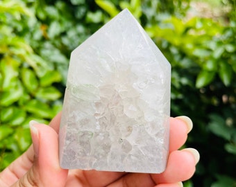 キラキラ輝く白瑪瑙ジオード - Etsy 日本